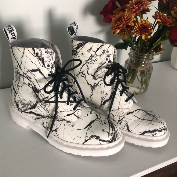 Dr. Martens Shoes - Dr. Martens 1460 Pascal boot-White Patent Marble